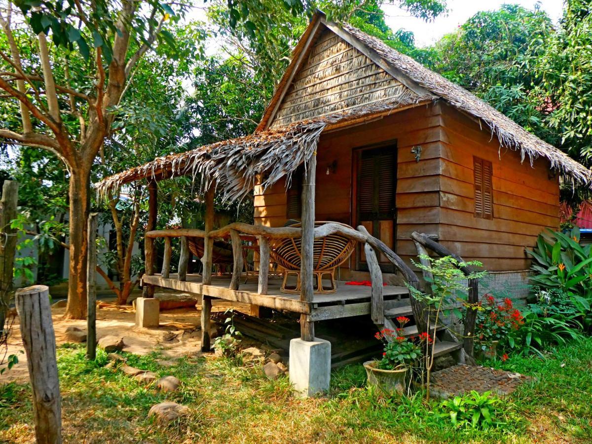 The Plantation Hostel Kampot Luaran gambar