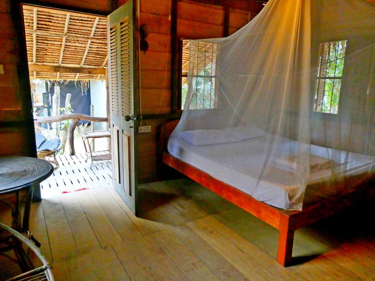 The Plantation Hostel Kampot Luaran gambar