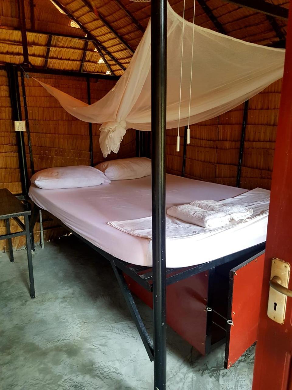The Plantation Hostel Kampot Luaran gambar